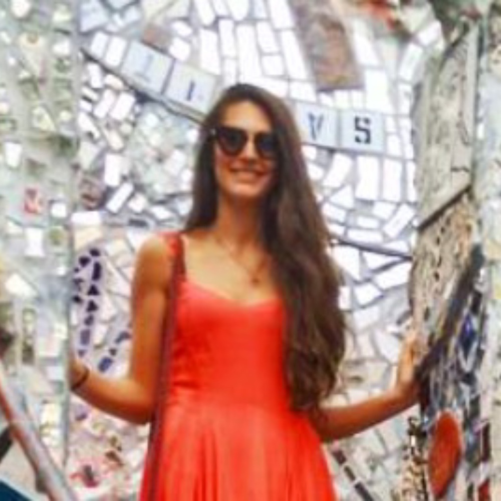 Meet your Posher, Elaine